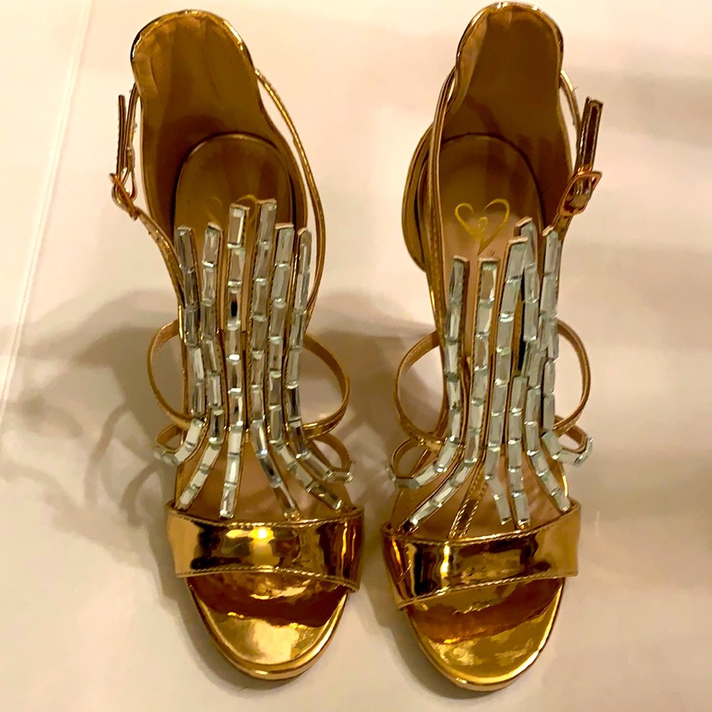 Windsor high heel shoes. (7)